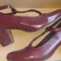 سایز ۳۸ کوچک عنابی رنگ