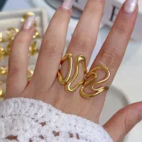 انگشتر گوشواره