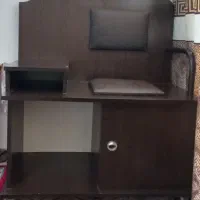 میز زیر تلفنی