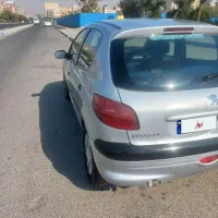 پژو۲۰۶نقره‌ای‌سالم
