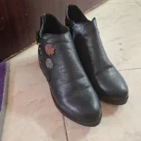 نیم بوت وکالج|کیف، کفش، کمربند|سنگر, |دیوار