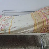 تخت بیمارستانی|تخت و سرویس خواب|قم, باغ شازده|دیوار