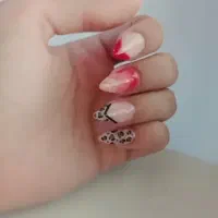 کاشت و ژلیش ناخن حرفه‌ای با تخفیف ویژه+دیزاین هدیه|خدمات آرایشگری و زیبایی|بم, |دیوار