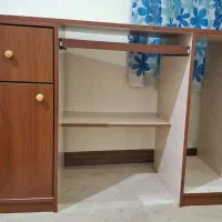 میز تحریر میز کامپیوتر فروش فوری به دلیل جابه‌جایی