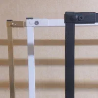 رگال لباس فلزی|بندرخت و رختآویز|فردیس, نسترن غربی|دیوار