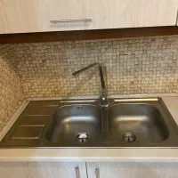 سینک ظرفشویی همراه با شیر اهرمی