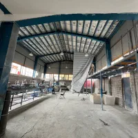 کارخانه (سوله ۳۶۸ متر )زمین ۷۰۰ متر و اداری