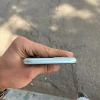 iPhone 11سلامت|موبایل|کرج, مصباح|دیوار