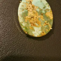 مدال گردنی با سنگ فیروزه