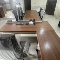 میز مهندسی و میز کنفرانس به همراه  شش تا صندلی