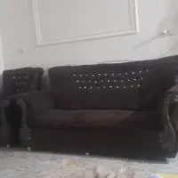 دو دست مبل ۷ نفره و یک میز غذا خوری ۸ نفره