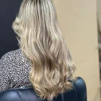 مدل برای رنگ موحرفه ایی وشیک برای آلبوم نیازمندم|خدمات آرایشگری و زیبایی|کرمانشاه, |دیوار