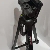 سه پایه دوربین عکاسی