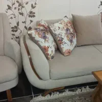 دو ست مبل هفت نفره|مبلمان خانگی و میز عسلی|شیراز, نشاط|دیوار