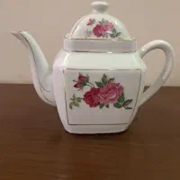 قوری گل سرخی