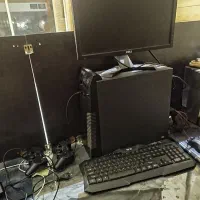 کیس و مانیتور