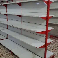 قفسه وسط ویترین