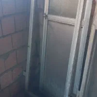 درب ورودی،پنجره اتاق ،پنجره اشپزخانه،درب سرویس