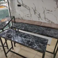 میز و نیمکت کافە و قهوەخانە