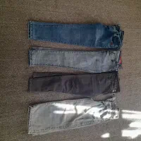 تعدادی شلوار و کابش