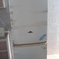 یخچال دست دوم نیاز به سرویس به قیمت موتور و بدنه