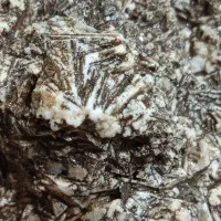 ناترولیت کلسدونی بوتروئیدال رزگلد فسیل یشم کوارتز|جواهرات|اصفهان, شهرک گل نرگس|دیوار