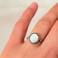 انگشتر نقره نگینی مدل سفید با تخفیف بلک فرایدی