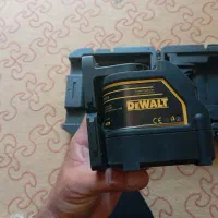 تراز لیزری دیوالت