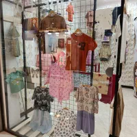 ویترین مغازه