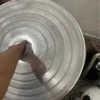 یک عدد قابلمه بزرگ