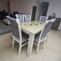 میز ناهار خوری ۶ نفره کاملا سالم|میز و صندلی غذاخوری|بندر انزلی, کوی واحدی|دیوار