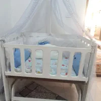 تخت خواب نوازد کنار مادر . گهواره ای|تخت و سرویس خواب|پاکدشت, پارچین|دیوار