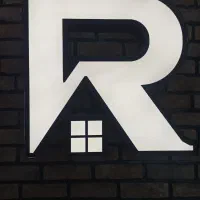 آپارتمان ۱۴۵ متری پارکینگ اختصاصی