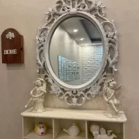 آینه و شلف دیواری سفید