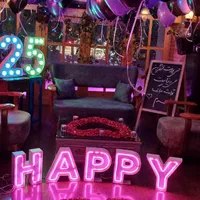 وی آی پی،،سالن عمومی،،کلبه چوبی