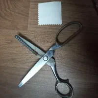 قیچی زیگزاگ