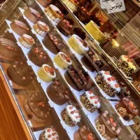 شیرینی و کیک تولد