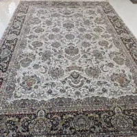 ۲عدد فرش ۹ متری قیطران ۱۲۰۰ شانه در حد نو