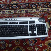 کیبورد با سیم