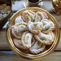 قطاب خونگی و نخودی و باقلوا