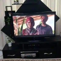 میز تلویزیون در حد نو