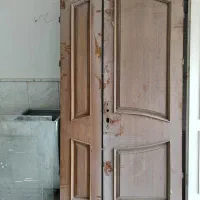 درب چوبی در حد نو