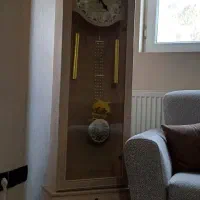 ساعت ایستاده نو بدون هیچ خشی سالم