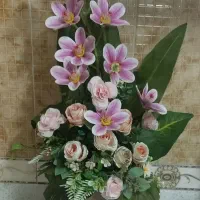 دو عدد باکس گلدان گل هرکدام ۶۵۰
