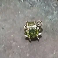 دو عددسنگ آسیابویک الماس