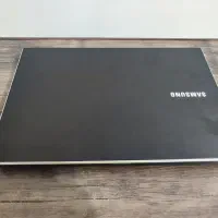 لپ تاپ سامسونگ تمیز و محکم