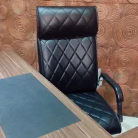 صندلی مدیریتی + ست میز کارمندی و دراور