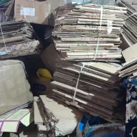 ضایعات کارتن و کتاب