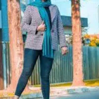 نیازمند یک خانم جهت مدلینگ