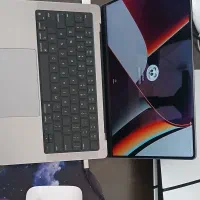 مک بوک پروm1